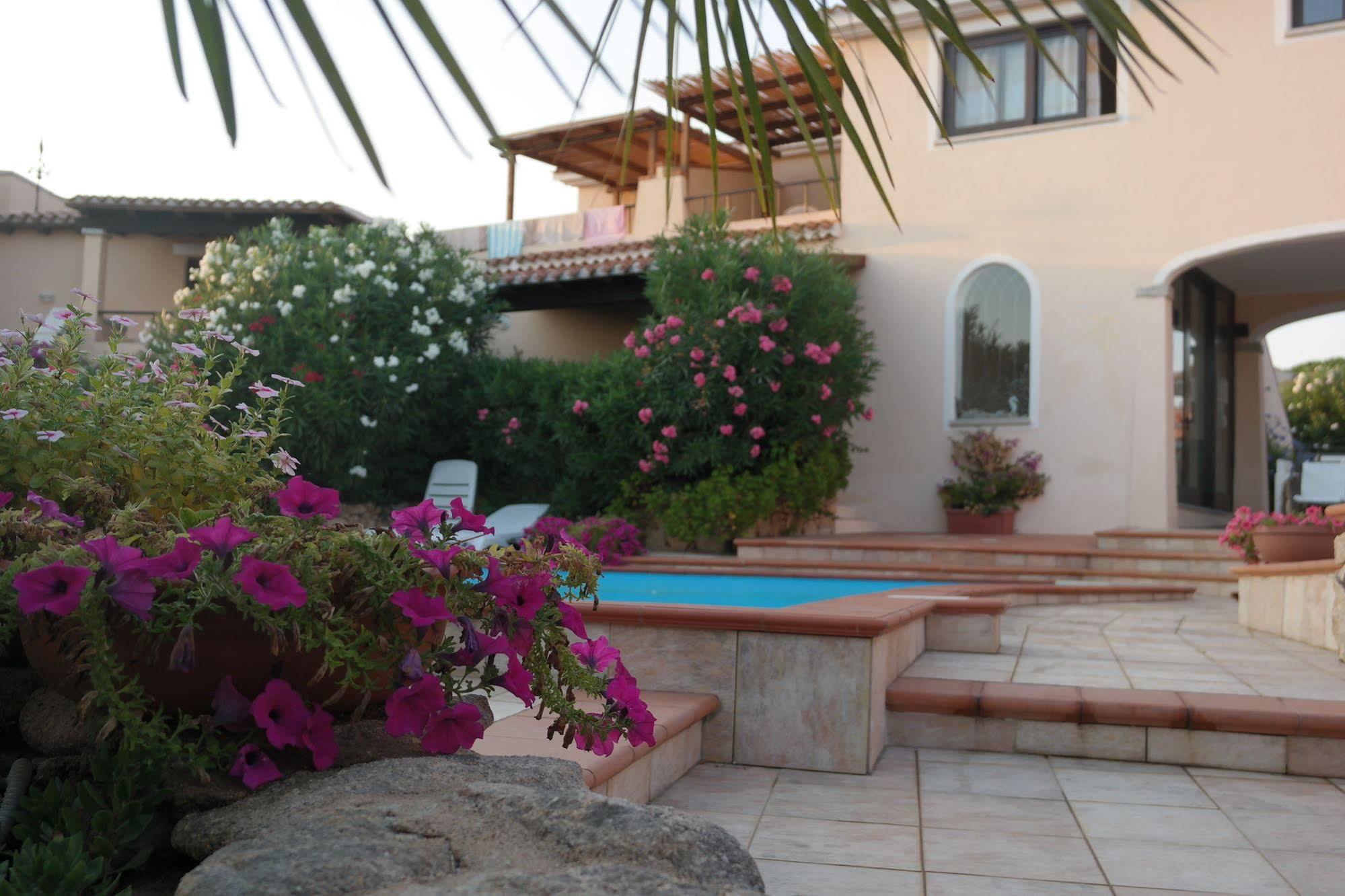 Sardinia Blu Residence Golfo Aranci Exterior foto