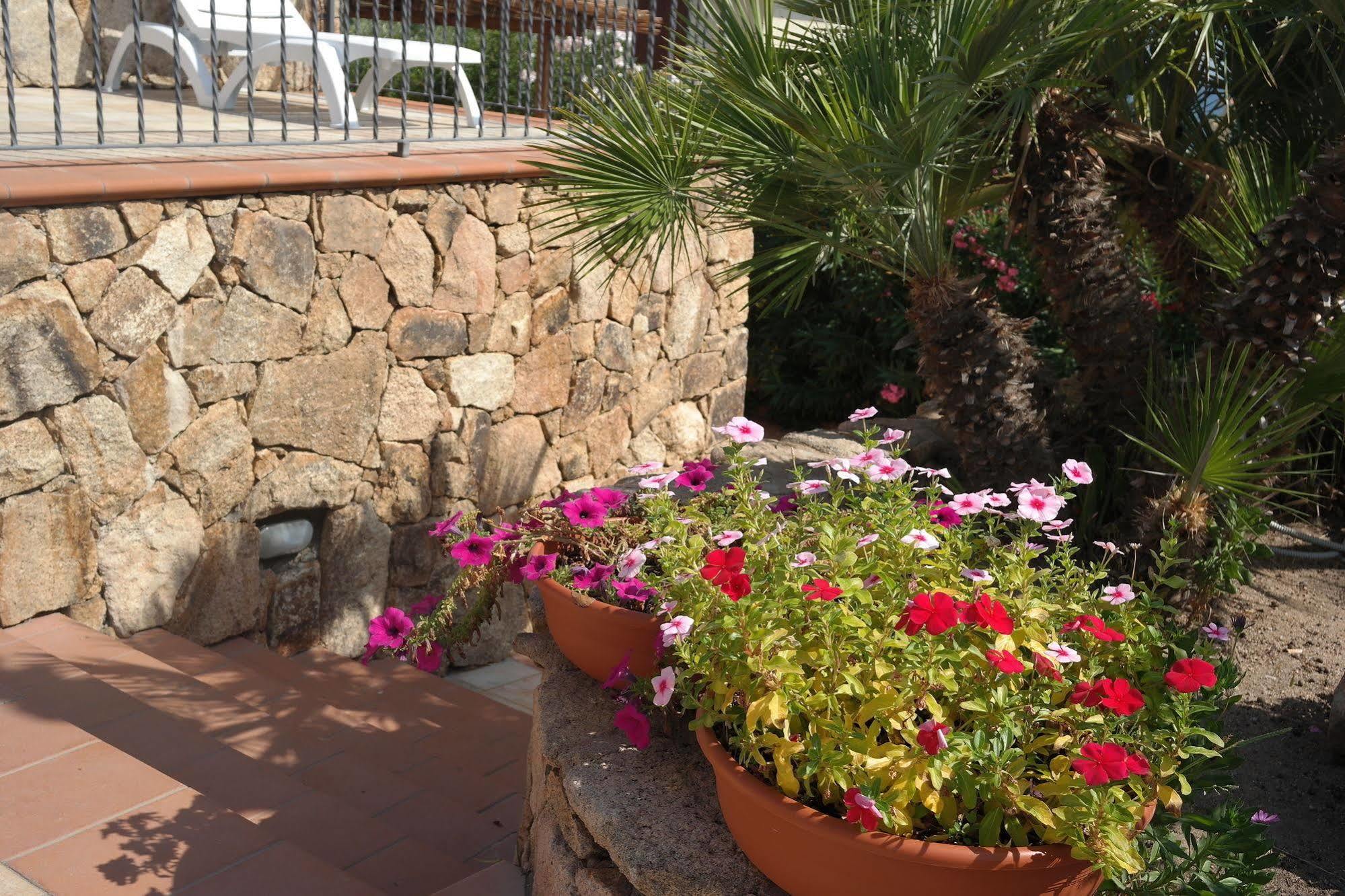 Sardinia Blu Residence Golfo Aranci Exterior foto