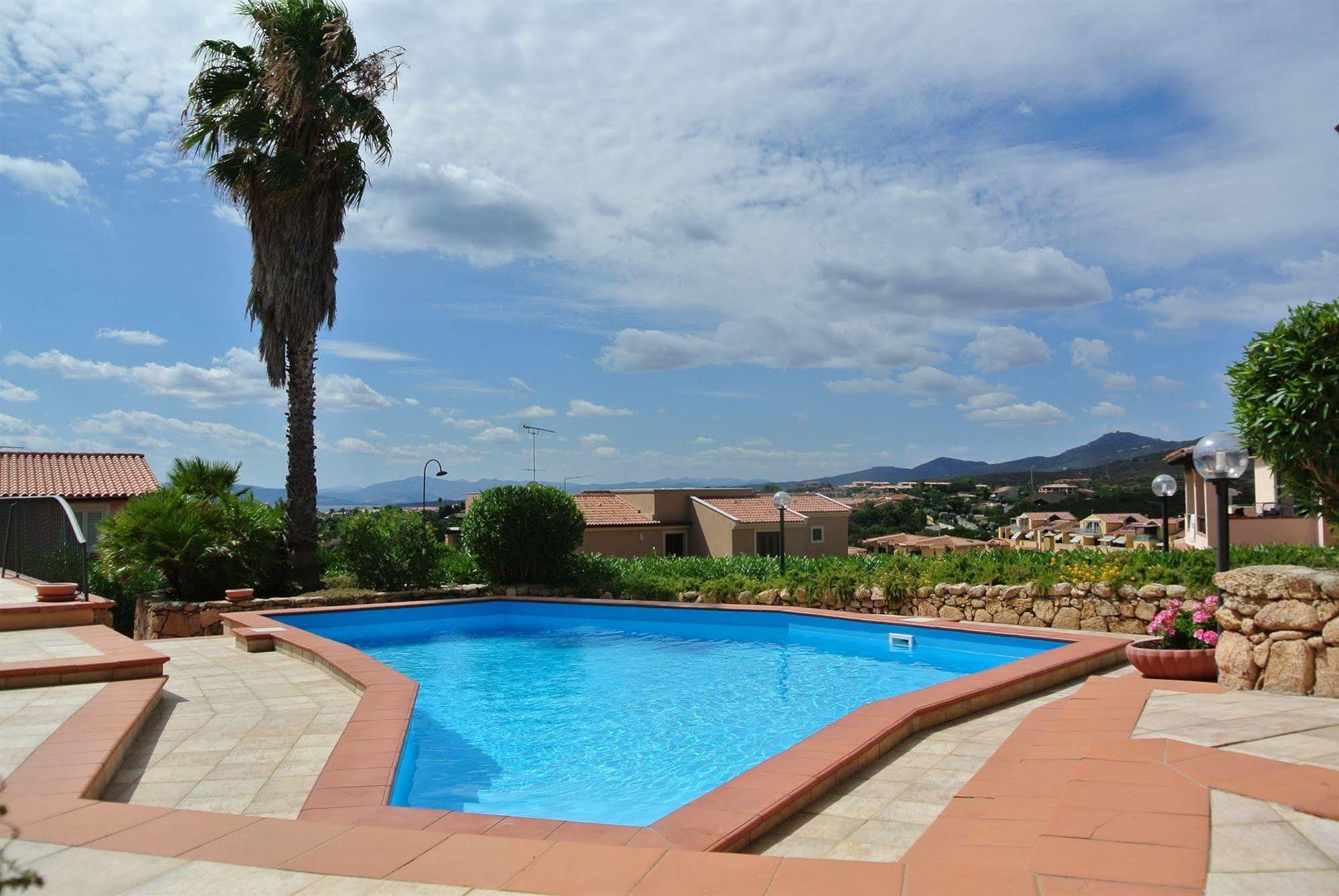 Sardinia Blu Residence Golfo Aranci Exterior foto